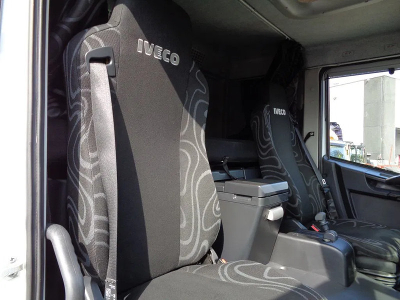 Iveco Eurocargo 80EL21 Manual + Euro 6 + Dhollandia Lift - Φορτηγό μουσαμάς: φωτογραφία 5 Iveco Eurocargo 80EL21 Manual + Euro 6 + Dhollandia Lift - Φορτηγό μουσαμάς: φωτογραφία 5