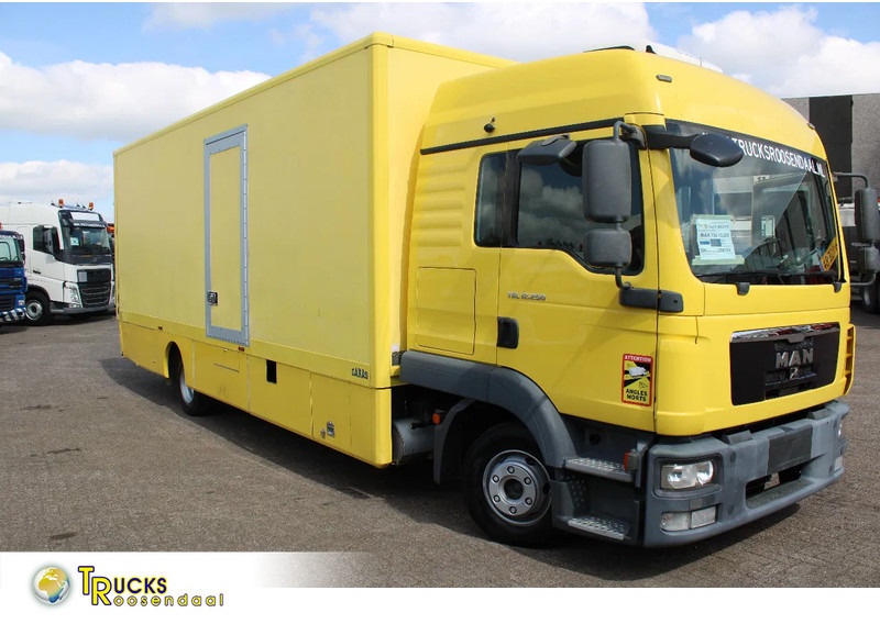 MAN TGL 12.250 + EURO 5 + LIFT - Φορτηγό κόφα: φωτογραφία 1 MAN TGL 12.250 + EURO 5 + LIFT - Φορτηγό κόφα: φωτογραφία 1