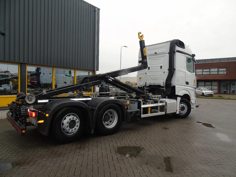 Mercedes-Benz Actros 2548 + 6x2 + RETARDER + 132.000km + 20TON HOOK HYVA - Φορτηγό φόρτωσης γάντζου: φωτογραφία 3 Mercedes-Benz Actros 2548 + 6x2 + RETARDER + 132.000km + 20TON HOOK HYVA - Φορτηγό φόρτωσης γάντζου: φωτογραφία 3