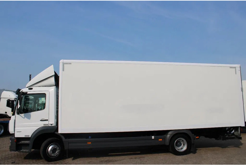 Mercedes-Benz Atego 1221 + EURO 6 + LIFT + 12t - Φορτηγό κόφα: φωτογραφία 3 Mercedes-Benz Atego 1221 + EURO 6 + LIFT + 12t - Φορτηγό κόφα: φωτογραφία 3