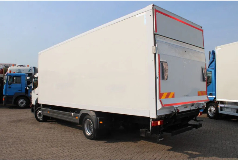 Mercedes-Benz Atego 1221 + EURO 6 + LIFT + 12t - Φορτηγό κόφα: φωτογραφία 4 Mercedes-Benz Atego 1221 + EURO 6 + LIFT + 12t - Φορτηγό κόφα: φωτογραφία 4