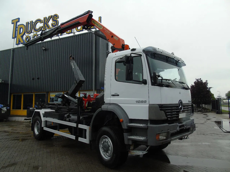 Mercedes-Benz Atego 1928 + 4x4 + PALFINGER PK11.500 + pallift + MANUAL + SPRING - Φορτηγό με γερανό: φωτογραφία 2 Mercedes-Benz Atego 1928 + 4x4 + PALFINGER PK11.500 + pallift + MANUAL + SPRING - Φορτηγό με γερανό: φωτογραφία 2