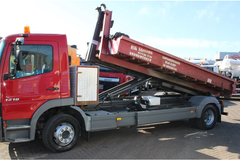 Mercedes-Benz Atego reserved!! 1218 + HYVALIFT + CONTAINER + MANUAL - Φορτηγό φόρτωσης γάντζου: φωτογραφία 3 Mercedes-Benz Atego reserved!! 1218 + HYVALIFT + CONTAINER + MANUAL - Φορτηγό φόρτωσης γάντζου: φωτογραφία 3