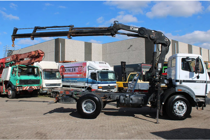 Mercedes-Benz SK 2024 + HIAB 125 + MANUAL - Φορτηγό με γερανό: φωτογραφία 4 Mercedes-Benz SK 2024 + HIAB 125 + MANUAL - Φορτηγό με γερανό: φωτογραφία 4