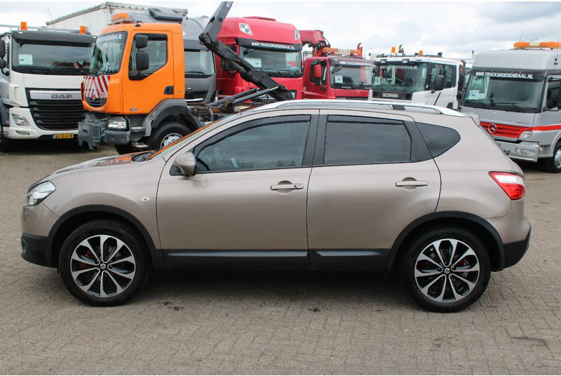 Nissan QASHQAI 2.0 AUTOMATIC / CAMERA - SUV: φωτογραφία 2 Nissan QASHQAI 2.0 AUTOMATIC / CAMERA - SUV: φωτογραφία 2