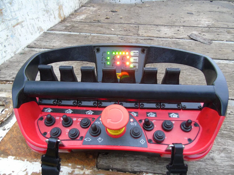 Φορτηγό με γερανό Scania R 520 V8 + PALFINGER 72002 6X + JIB 4X + WINCH + 8X4 + EURO 6 + REMOTE: φωτογραφία 15 Φορτηγό με γερανό Scania R 520 V8 + PALFINGER 72002 6X + JIB 4X + WINCH + 8X4 + EURO 6 + REMOTE: φωτογραφία 15