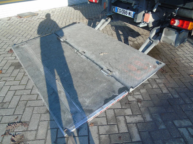 Volvo FL 14.210 + ATP/FRC + CARRIER + LIFT - Φορτηγό ψυγείο: φωτογραφία 5 Volvo FL 14.210 + ATP/FRC + CARRIER + LIFT - Φορτηγό ψυγείο: φωτογραφία 5