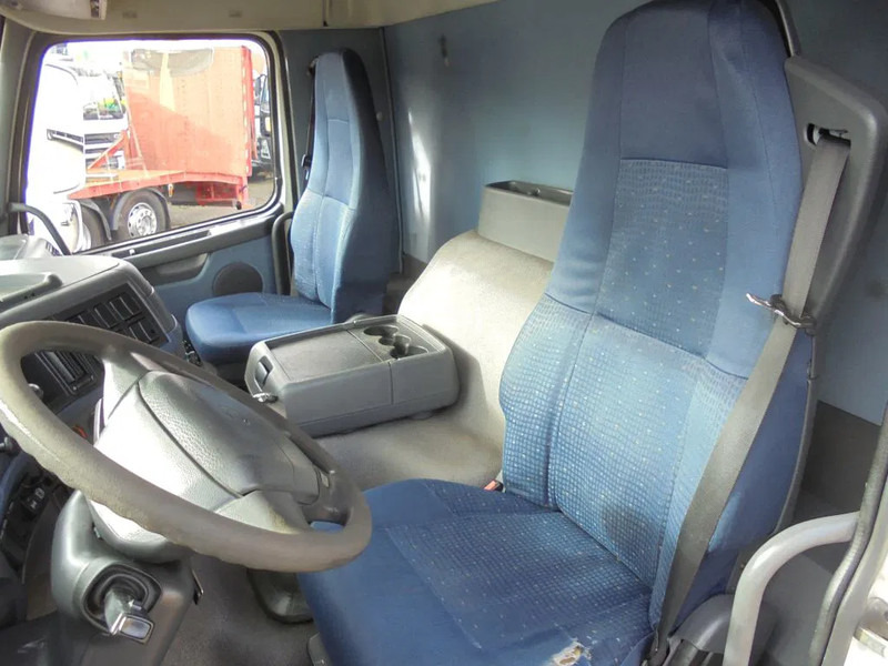 Volvo FM 9.310 + Euro 5 + Manual + Horse transport - Φορτηγό μεταφοράς εμπορευματοκιβωτίων/ Κινητό αμάξωμα: φωτογραφία 5 Volvo FM 9.310 + Euro 5 + Manual + Horse transport - Φορτηγό μεταφοράς εμπορευματοκιβωτίων/ Κινητό αμάξωμα: φωτογραφία 5