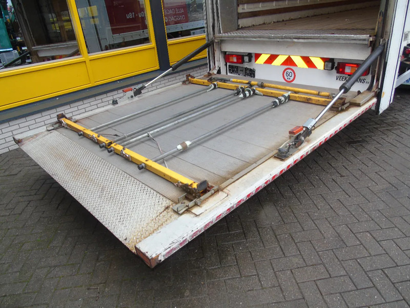 Volvo FM 9.340 + SPECIAL LIFT 2 ETAGE + EURO 5 - Φορτηγό κόφα: φωτογραφία 5 Volvo FM 9.340 + SPECIAL LIFT 2 ETAGE + EURO 5 - Φορτηγό κόφα: φωτογραφία 5