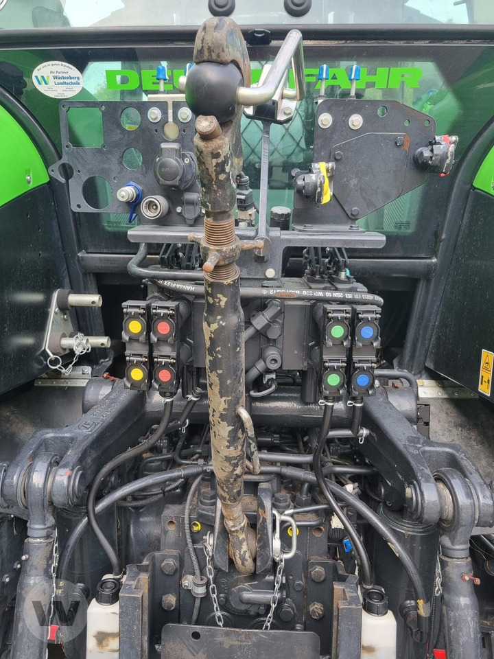 Deutz-Fahr Agrotron 6145.4 - Τρακτέρ: φωτογραφία 5 Deutz-Fahr Agrotron 6145.4 - Τρακτέρ: φωτογραφία 5