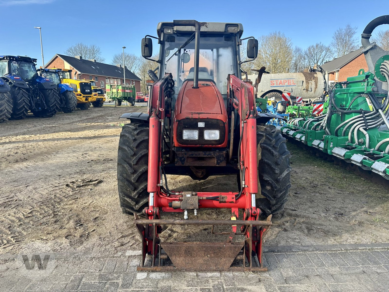 Massey Ferguson 4235 - Τρακτέρ: φωτογραφία 3 Massey Ferguson 4235 - Τρακτέρ: φωτογραφία 3