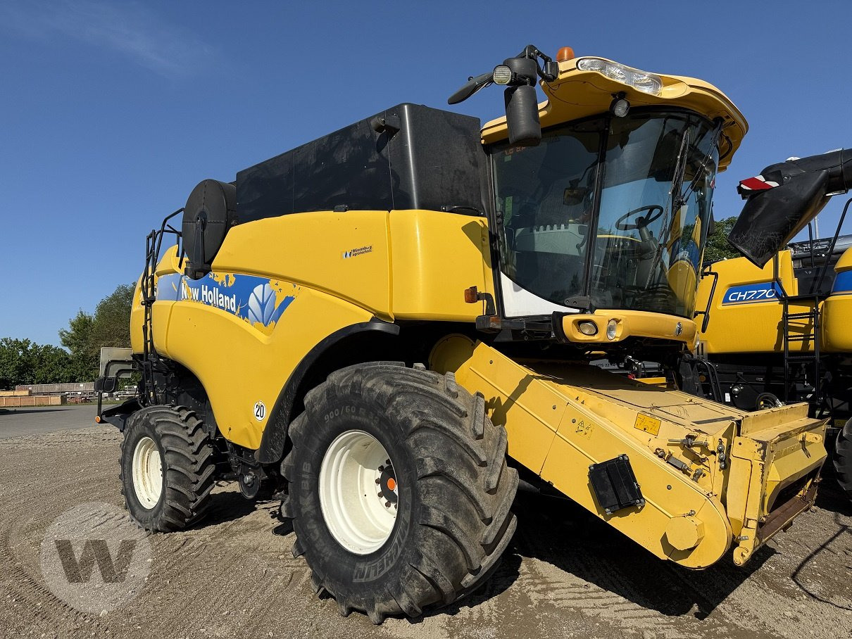 New Holland CX 8090 - Θεριζοαλωνιστική μηχανή: φωτογραφία 1 New Holland CX 8090 - Θεριζοαλωνιστική μηχανή: φωτογραφία 1