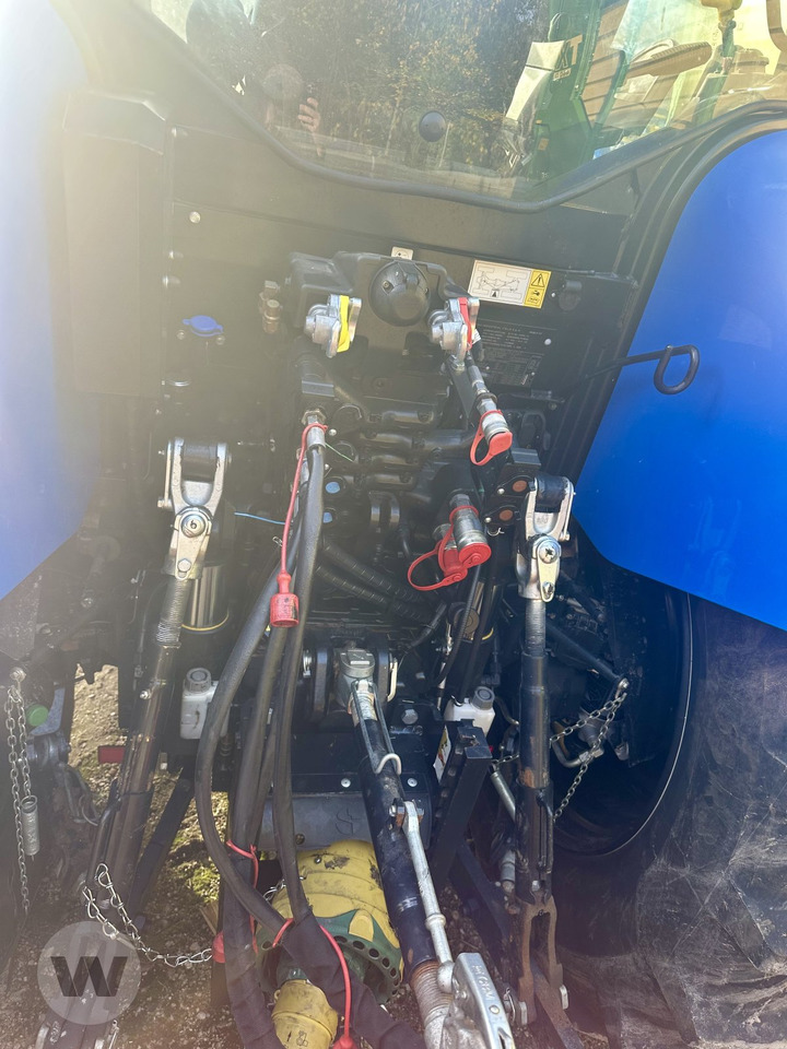 New Holland T6.180 - Τρακτέρ: φωτογραφία 4 New Holland T6.180 - Τρακτέρ: φωτογραφία 4