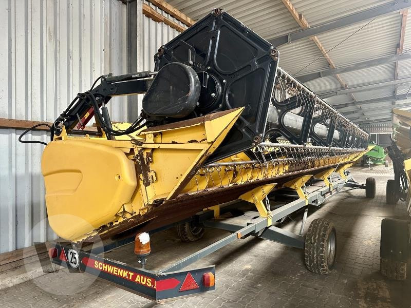 New Holland VARIFEED 35V - Θεριζοαλωνιστική μηχανή - κεφαλή: φωτογραφία 1 New Holland VARIFEED 35V - Θεριζοαλωνιστική μηχανή - κεφαλή: φωτογραφία 1