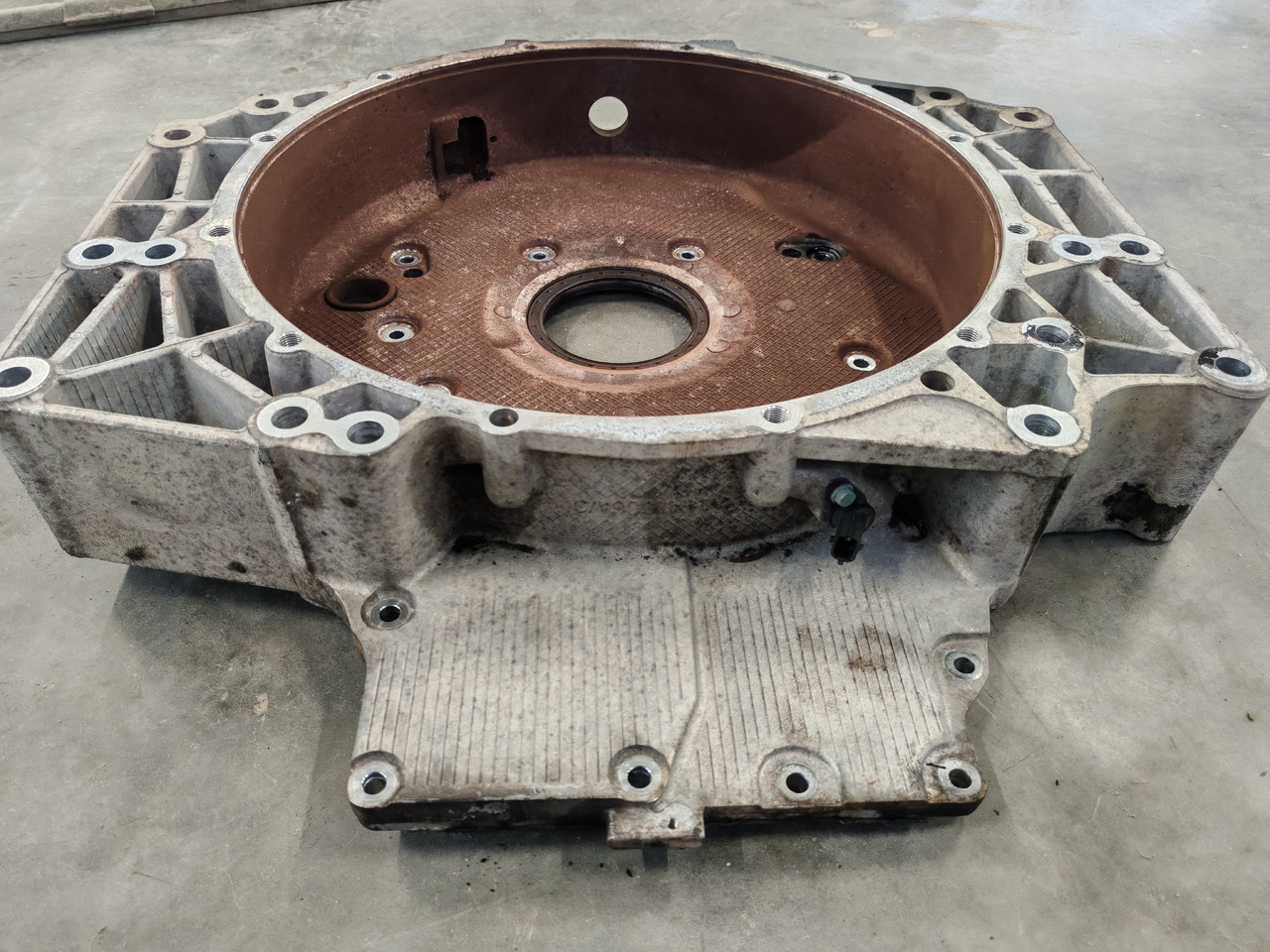 MAN TGS TGX EURO6 / D2676LF / FLYWHEEL HOUSING / 51014013297 - Σφόνδυλος: φωτογραφία 3 MAN TGS TGX EURO6 / D2676LF / FLYWHEEL HOUSING / 51014013297 - Σφόνδυλος: φωτογραφία 3