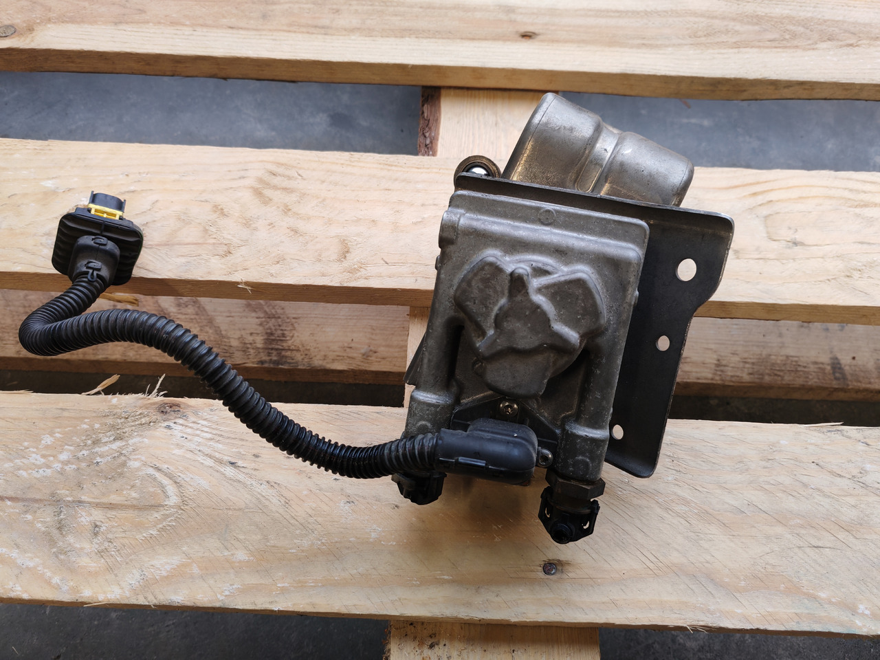 MAN TGX TGS EURO 6 / D2676 LF51 / EGR VALVE / 5846R232 - Ψυγείο EGR: φωτογραφία 3 MAN TGX TGS EURO 6 / D2676 LF51 / EGR VALVE / 5846R232 - Ψυγείο EGR: φωτογραφία 3