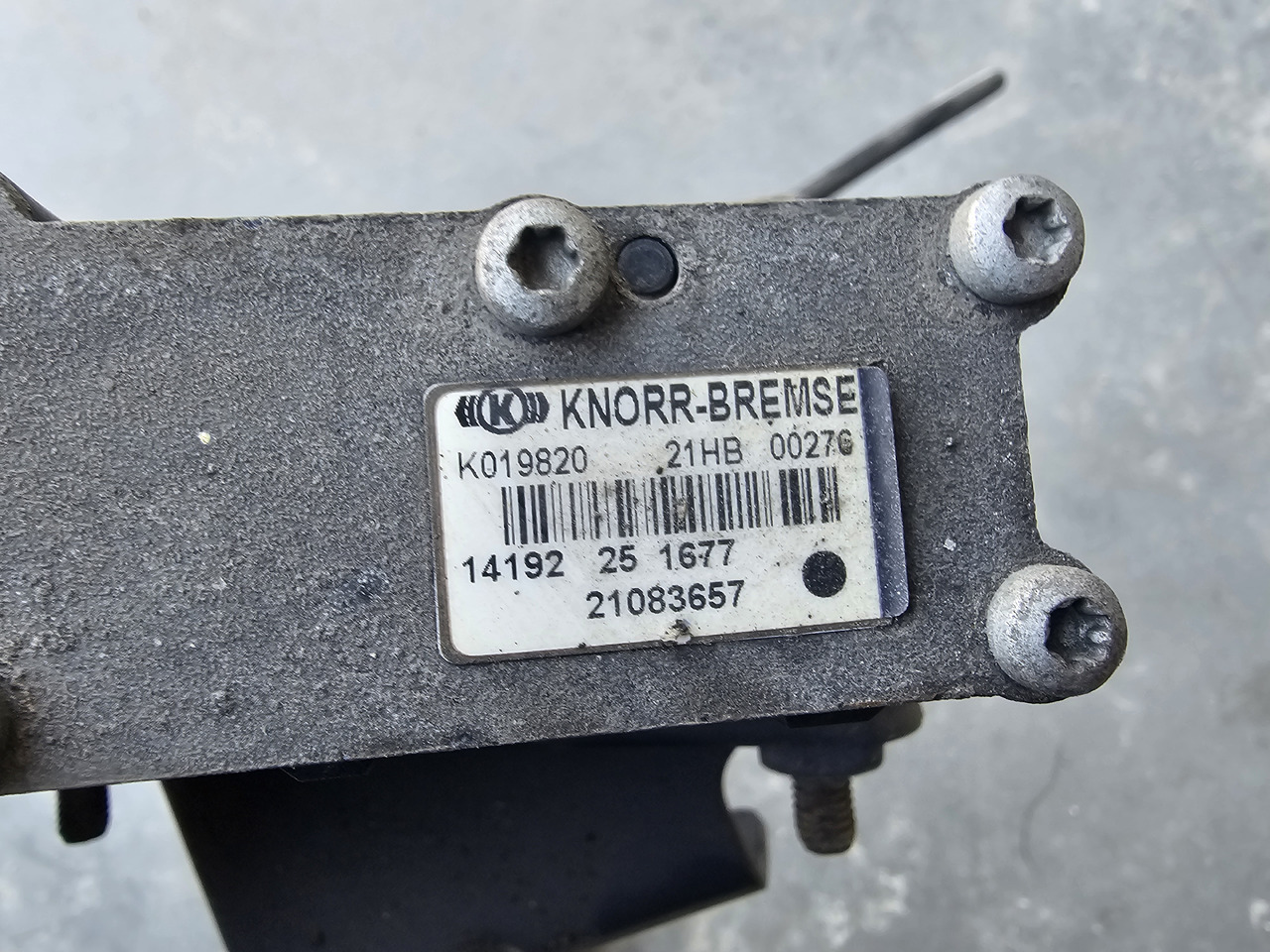 RENAULT RANGE T / ECAS SUNSPENSION VALVE / K019820 - Βαλβίδα φρένων: φωτογραφία 5 RENAULT RANGE T / ECAS SUNSPENSION VALVE / K019820 - Βαλβίδα φρένων: φωτογραφία 5