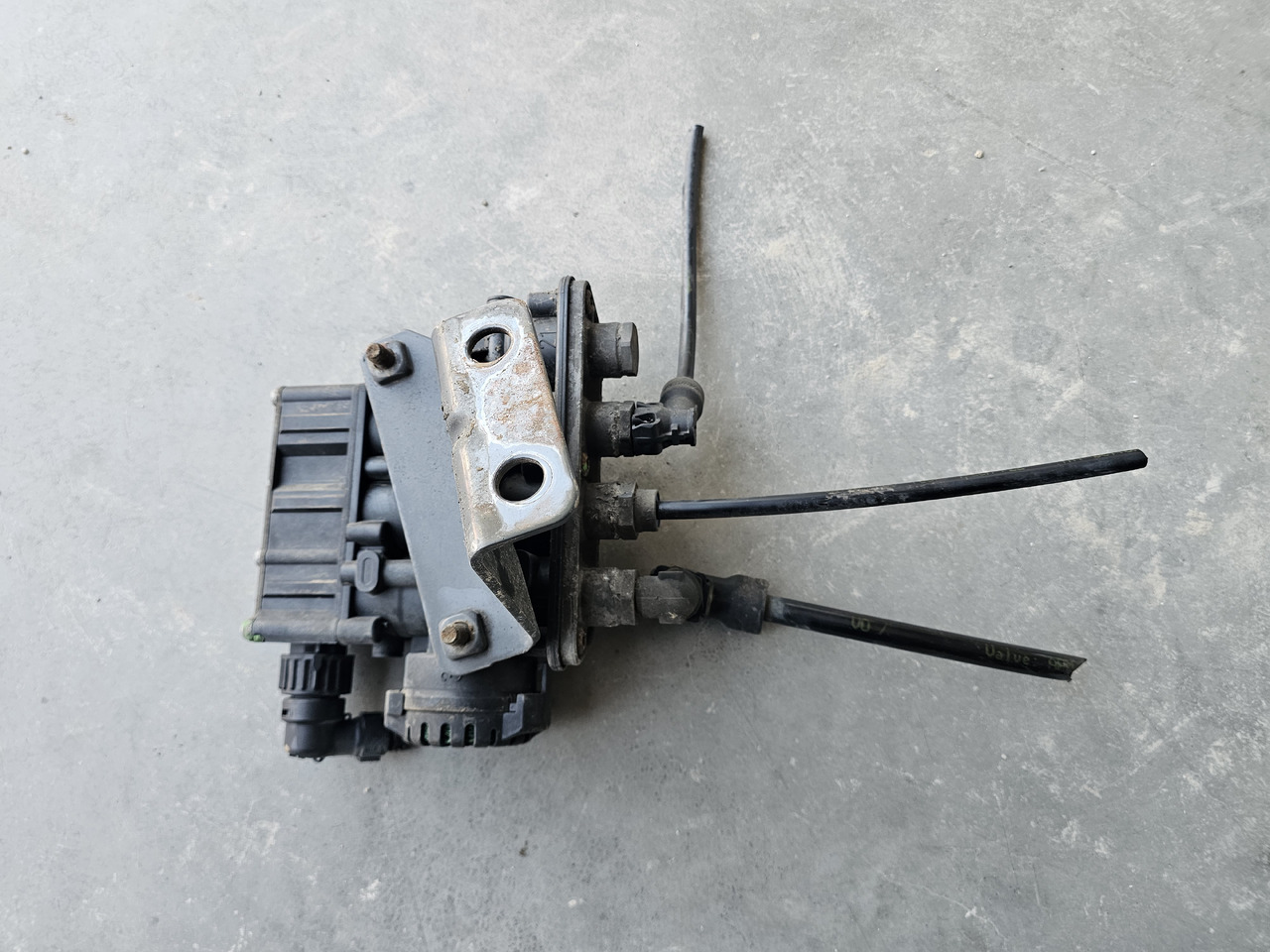 RENAULT RANGE T / ECAS SUNSPENSION VALVE / K019820 - Βαλβίδα φρένων: φωτογραφία 3 RENAULT RANGE T / ECAS SUNSPENSION VALVE / K019820 - Βαλβίδα φρένων: φωτογραφία 3