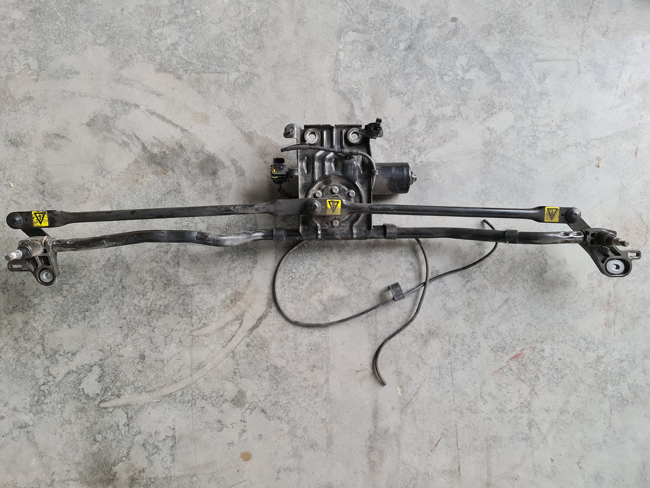 RENAULT RANGE T / WIPERS MECHANISM - Υαλοκαθαριστήρας: φωτογραφία 2 RENAULT RANGE T / WIPERS MECHANISM - Υαλοκαθαριστήρας: φωτογραφία 2