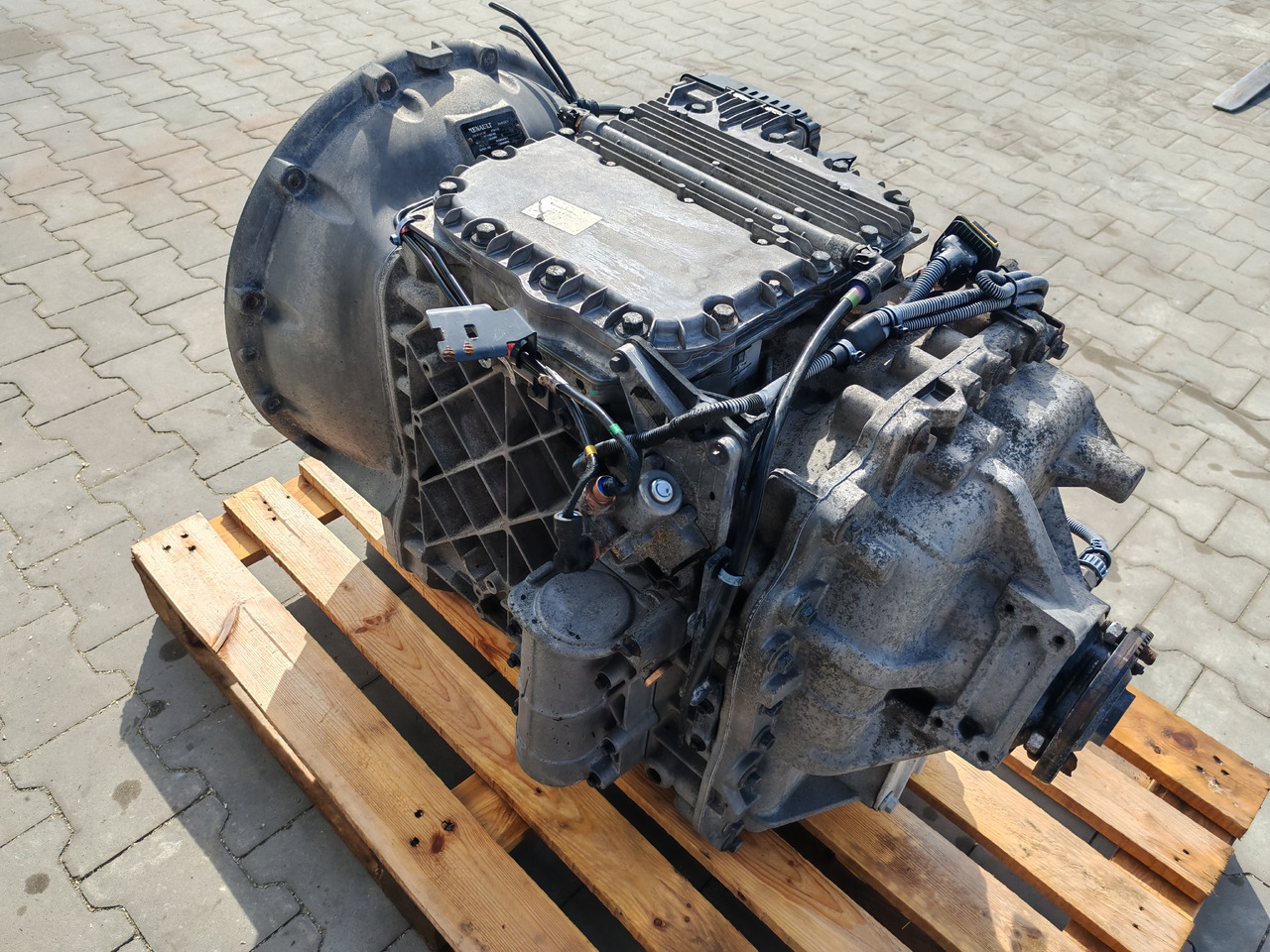 RENAULT VOLVO / AT2412E I-SHIFT / COMPLETE GEARBOX - Κιβώτιο ταχυτήτων: φωτογραφία 4 RENAULT VOLVO / AT2412E I-SHIFT / COMPLETE GEARBOX - Κιβώτιο ταχυτήτων: φωτογραφία 4
