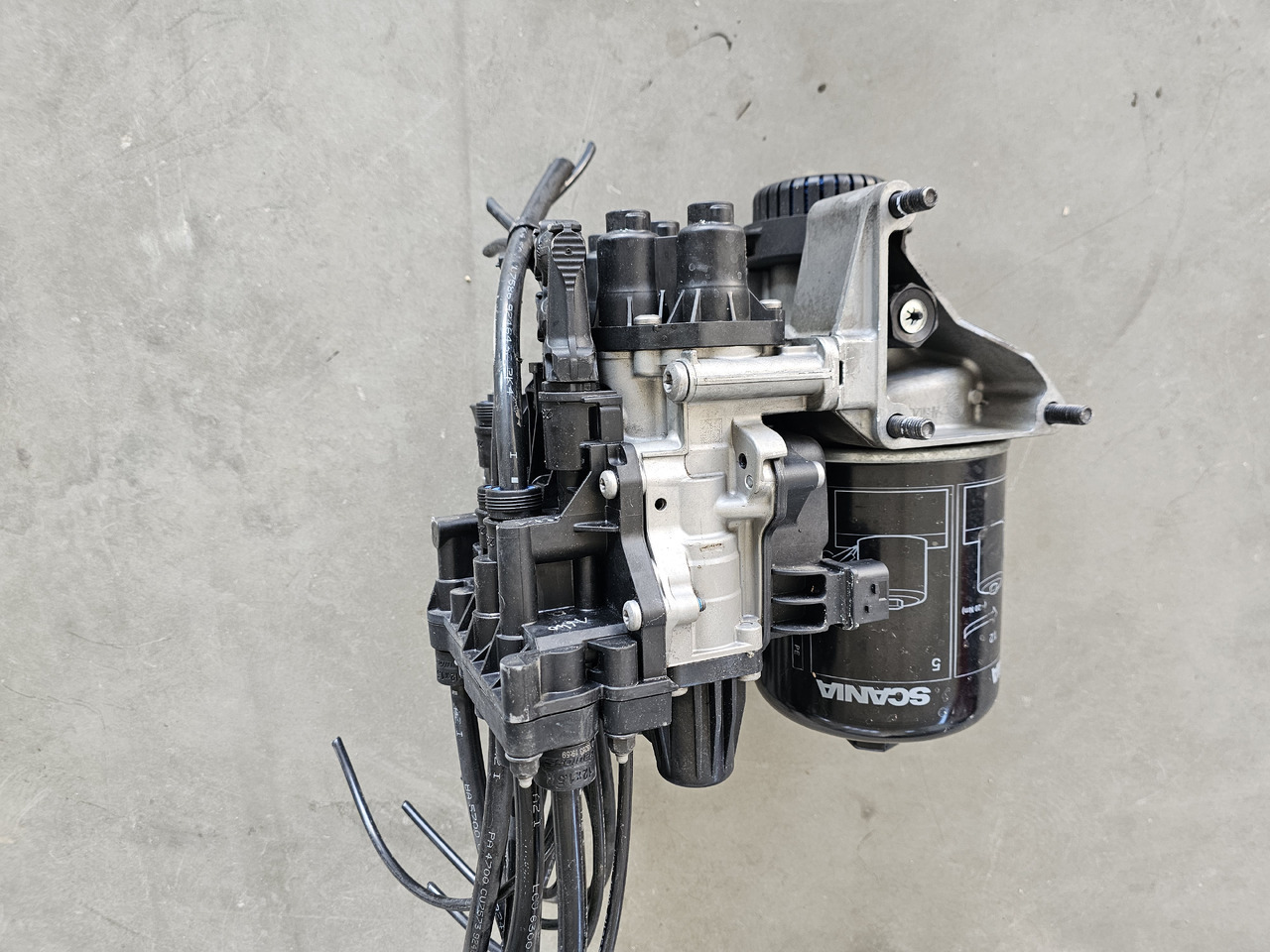 SCANIA APS AIR DRYIER VALVE / 2608040 / WORLDWIDE DELIVERY - Βαλβίδα φρένων: φωτογραφία 4 SCANIA APS AIR DRYIER VALVE / 2608040 / WORLDWIDE DELIVERY - Βαλβίδα φρένων: φωτογραφία 4