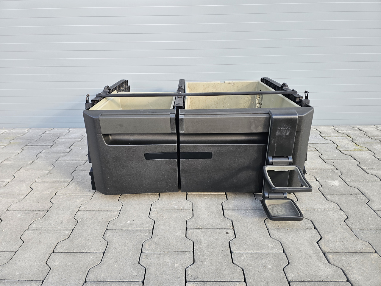 VOLVO FH4 / CABIN UNDERBED STORAGE / 23538347 23538293 - Καμπίνα και εσωτερικό: φωτογραφία 2 VOLVO FH4 / CABIN UNDERBED STORAGE / 23538347 23538293 - Καμπίνα και εσωτερικό: φωτογραφία 2
