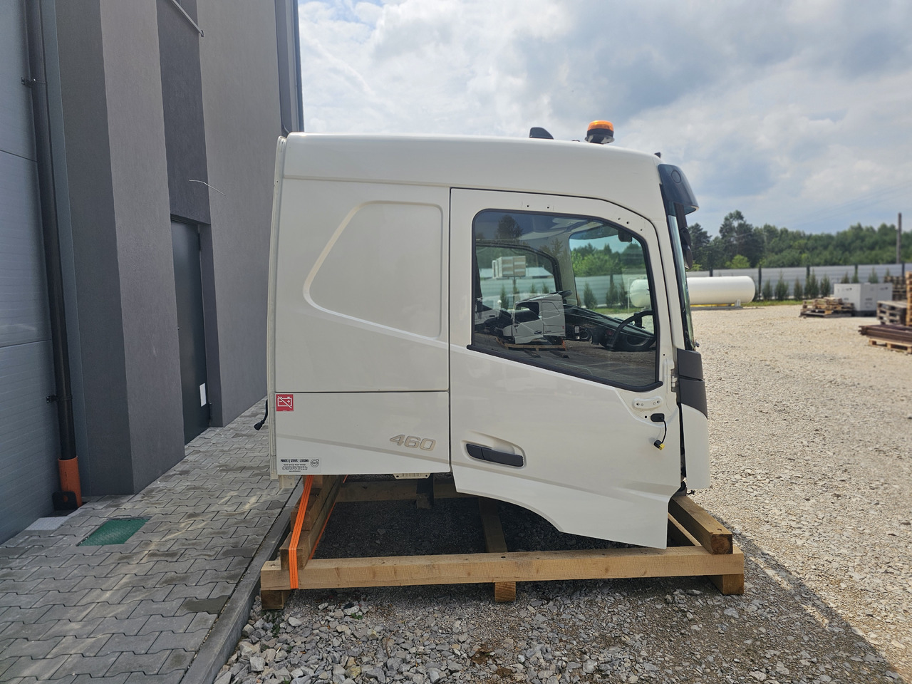 VOLVO FM5 LOW ROOF / L2 H1 / COMPLETE CAB / 2022 - Καμπίνα: φωτογραφία 4 VOLVO FM5 LOW ROOF / L2 H1 / COMPLETE CAB / 2022 - Καμπίνα: φωτογραφία 4