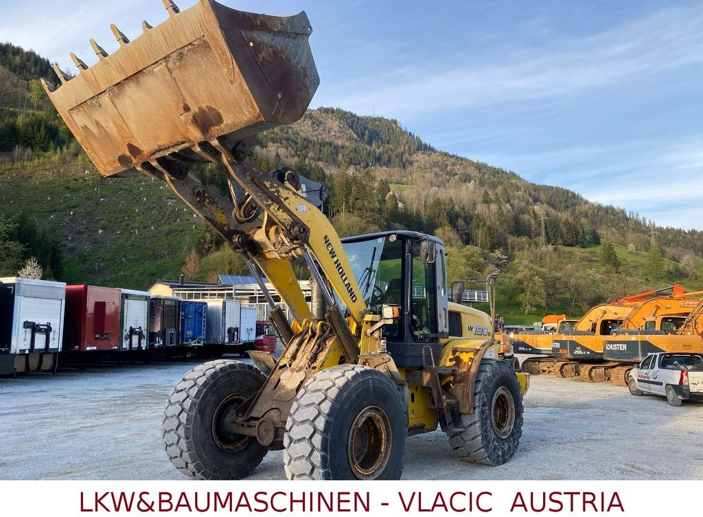 New Holland W190 B New Holland W190 B - Ελαστιχοφόρος φορτωτής: φωτογραφία 1 New Holland W190 B New Holland W190 B - Ελαστιχοφόρος φορτωτής: φωτογραφία 1