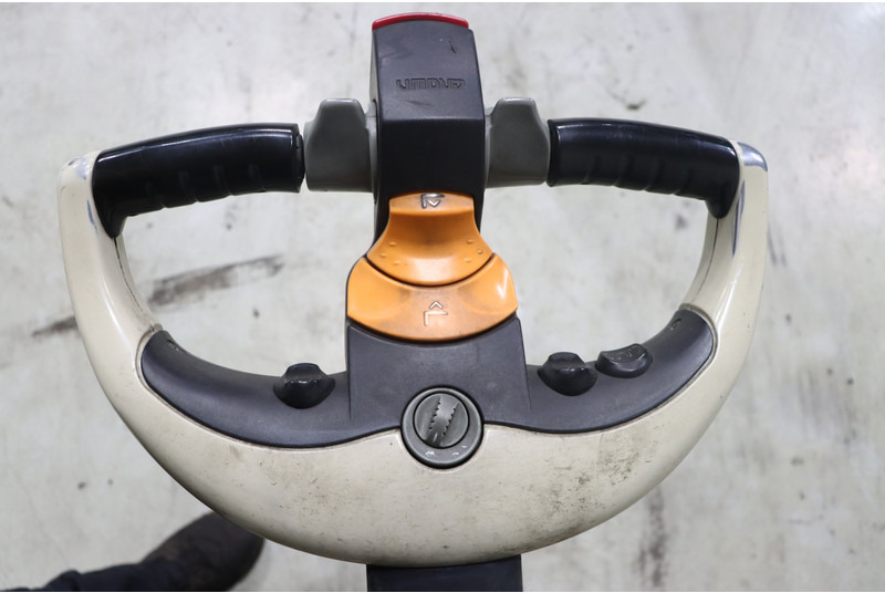 Crown SHR5520-1.13 - Μηχάνημα στοίβαξης: φωτογραφία 3 Crown SHR5520-1.13 - Μηχάνημα στοίβαξης: φωτογραφία 3