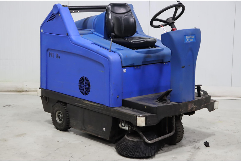 Nilfisk Floortec R680B - Βιομηχανικό σάρωθρο: φωτογραφία 1 Nilfisk Floortec R680B - Βιομηχανικό σάρωθρο: φωτογραφία 1