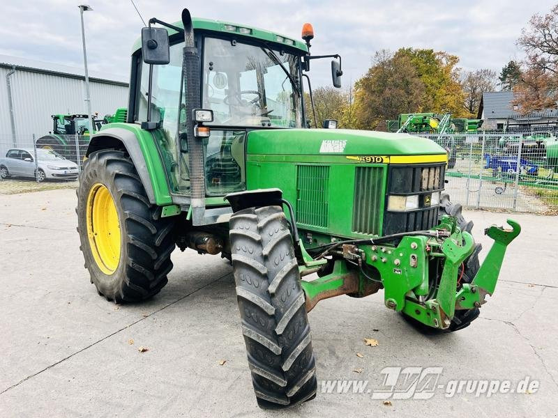 John Deere 6910 - Τρακτέρ: φωτογραφία 2 John Deere 6910 - Τρακτέρ: φωτογραφία 2