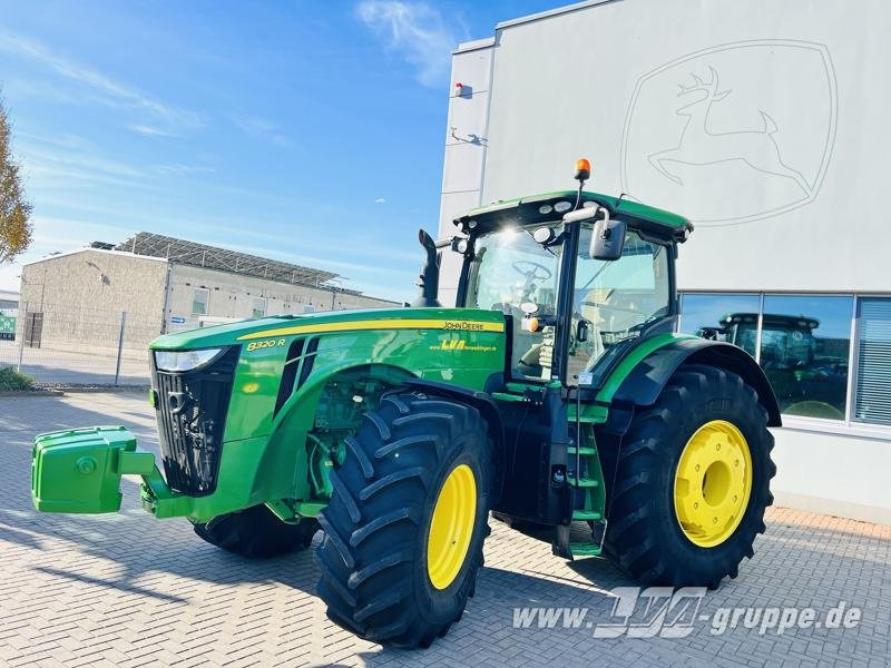 John Deere 8320R E23-PowerShift - Τρακτέρ: φωτογραφία 3 John Deere 8320R E23-PowerShift - Τρακτέρ: φωτογραφία 3