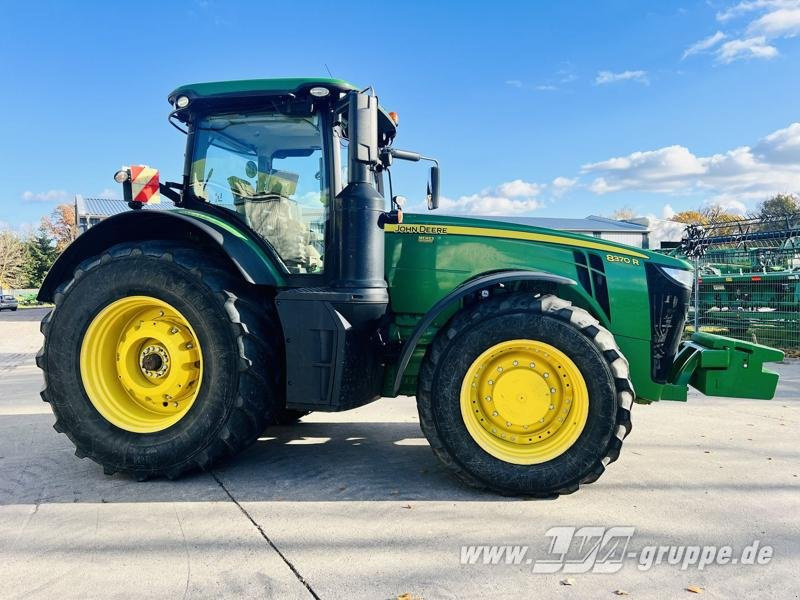 John Deere 8370R E23 PowerShift - Τρακτέρ: φωτογραφία 4 John Deere 8370R E23 PowerShift - Τρακτέρ: φωτογραφία 4