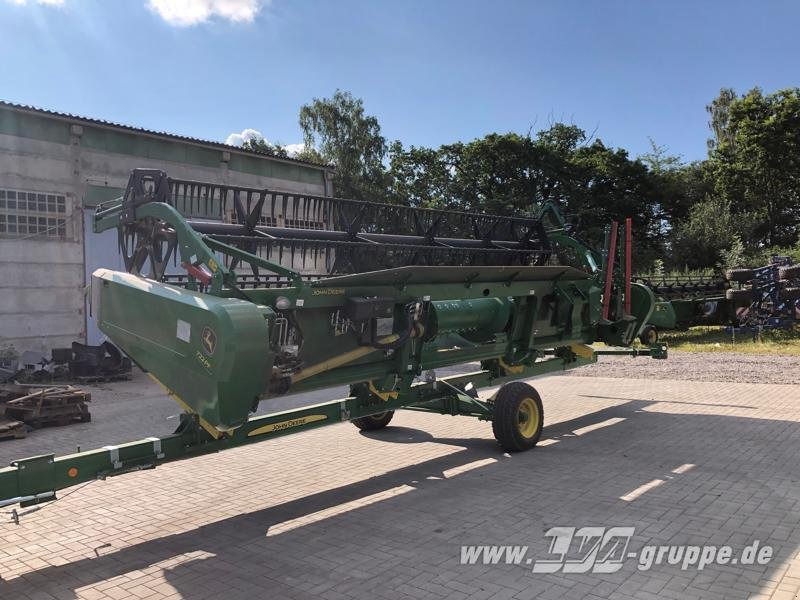 John Deere T550 - Θεριζοαλωνιστική μηχανή: φωτογραφία 5 John Deere T550 - Θεριζοαλωνιστική μηχανή: φωτογραφία 5