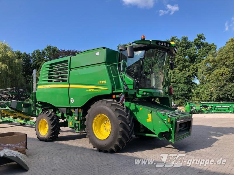 John Deere T550 - Θεριζοαλωνιστική μηχανή: φωτογραφία 3 John Deere T550 - Θεριζοαλωνιστική μηχανή: φωτογραφία 3
