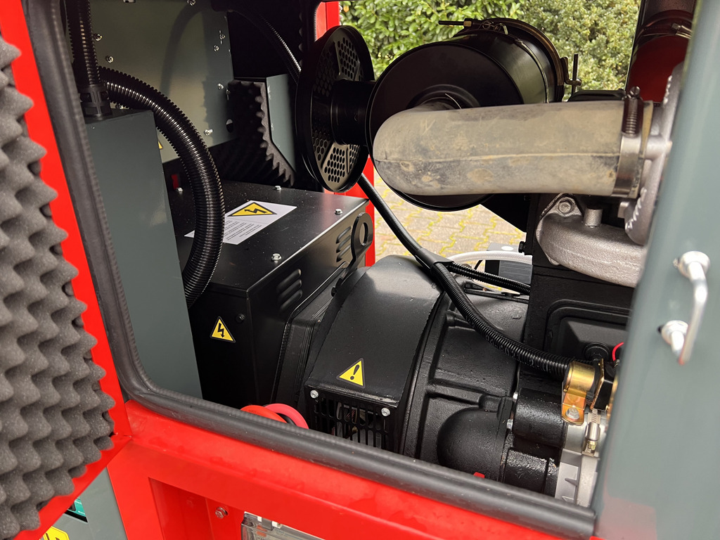 BAUER GFS 50 kW generator 62.5 KVA - Βιομηχανική γεννήτρια: φωτογραφία 4 BAUER GFS 50 kW generator 62.5 KVA - Βιομηχανική γεννήτρια: φωτογραφία 4