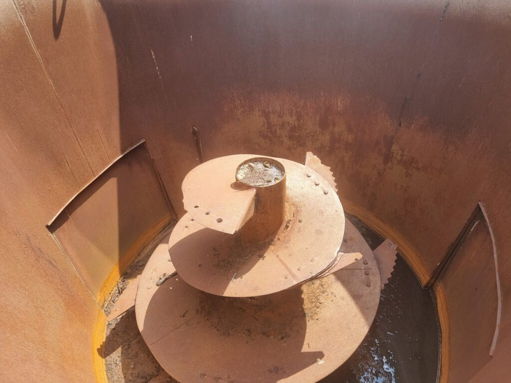 FRASTO Tornado feedwagon 12 m3 - Ενσιροδιανομέας: φωτογραφία 4 FRASTO Tornado feedwagon 12 m3 - Ενσιροδιανομέας: φωτογραφία 4