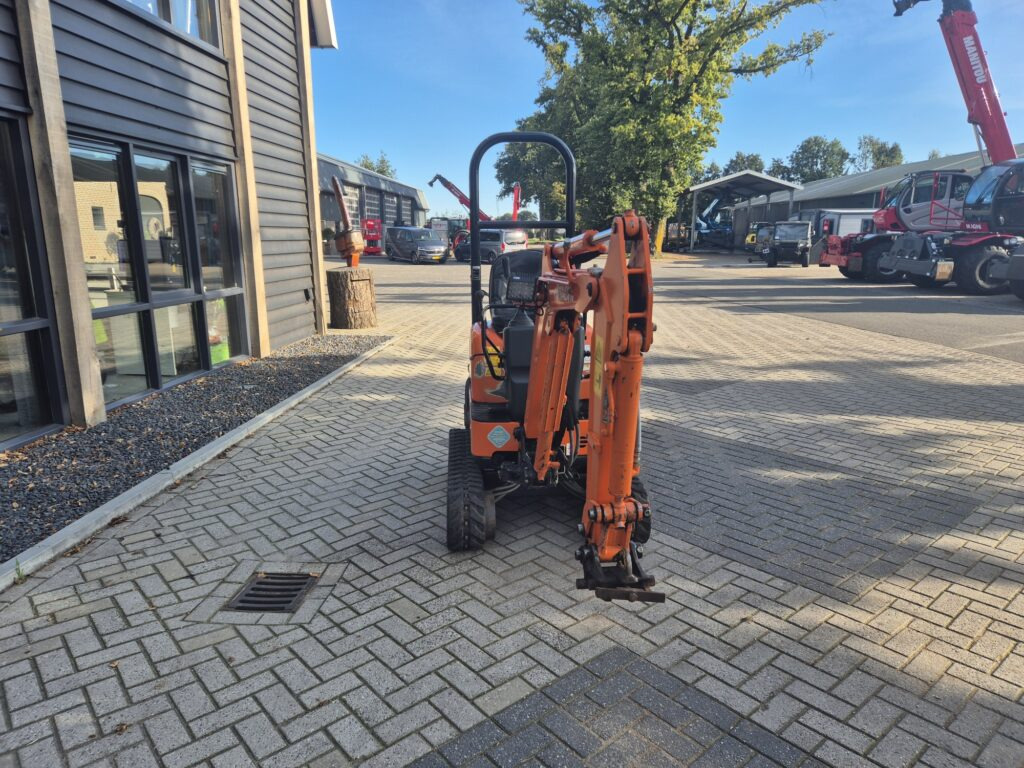 HITACHI ZX10U-2 minidigger - Μίνι εκσκαφέας: φωτογραφία 4 HITACHI ZX10U-2 minidigger - Μίνι εκσκαφέας: φωτογραφία 4