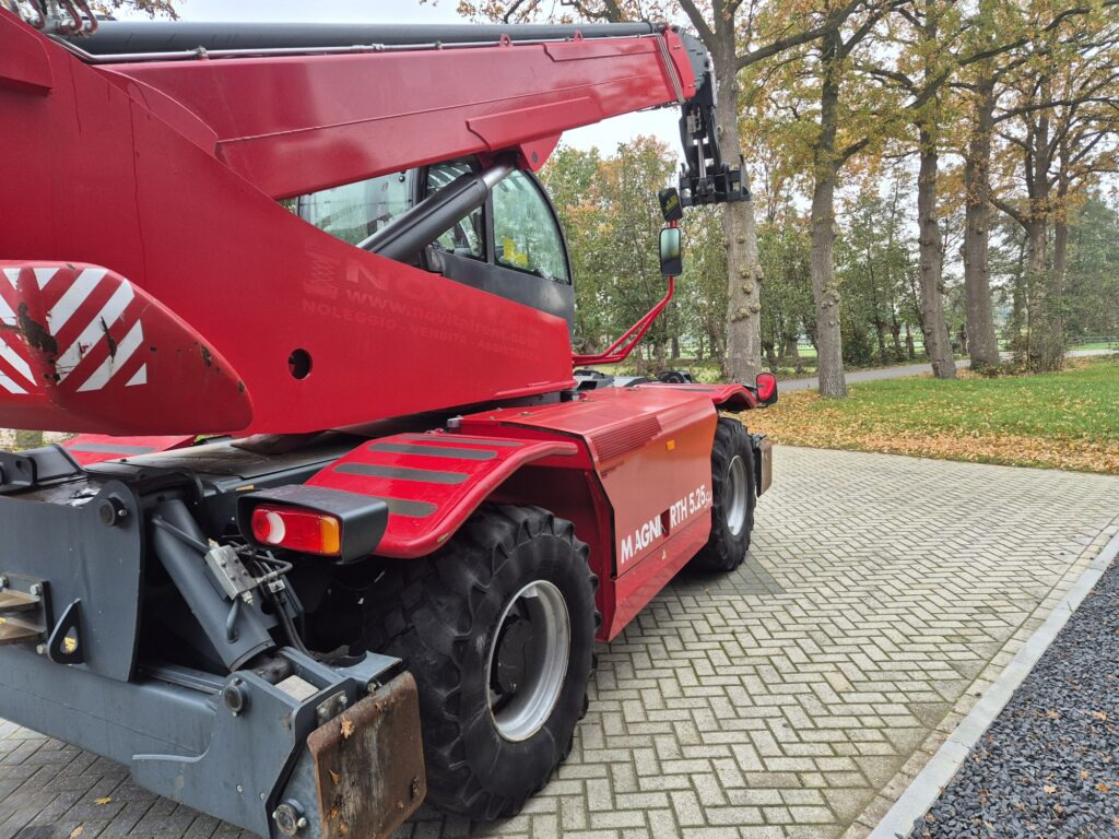 MAGNI RTH 5.25 SH - Τηλεσκοπικός φορτωτής: φωτογραφία 4 MAGNI RTH 5.25 SH - Τηλεσκοπικός φορτωτής: φωτογραφία 4
