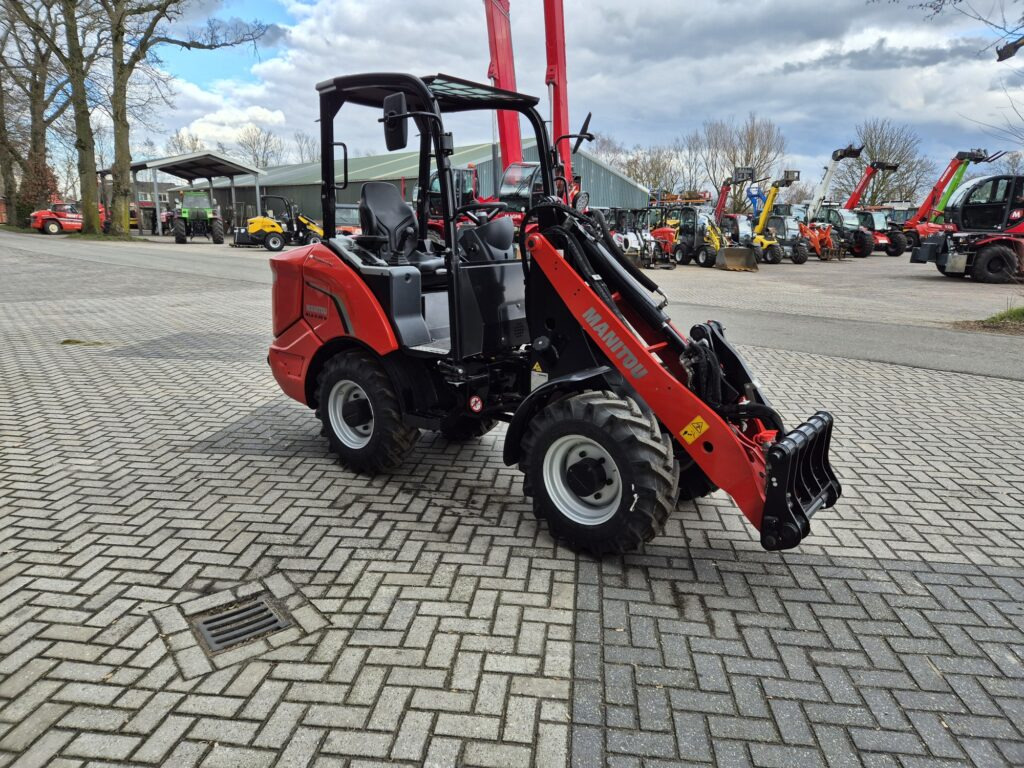 Σπαστός φορτωτής MANITOU MLA 3-25H miniloader: φωτογραφία 6 Σπαστός φορτωτής MANITOU MLA 3-25H miniloader: φωτογραφία 6