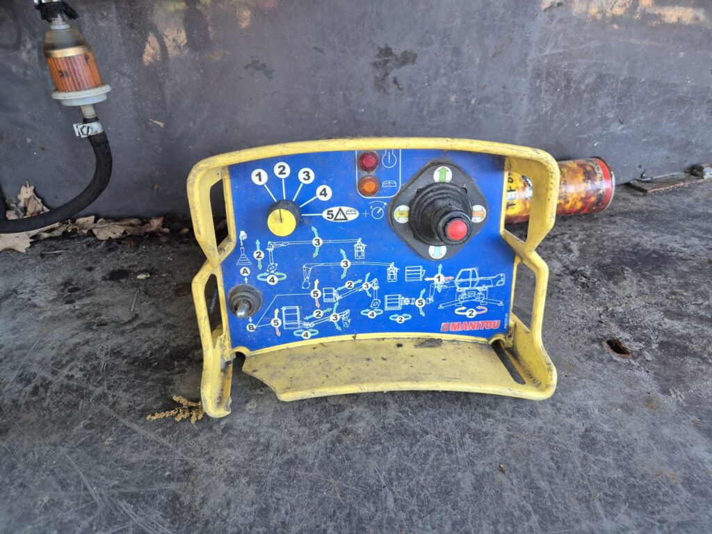 Τηλεσκοπικός φορτωτής MANITOU MRT 2150 M-series: φωτογραφία 8 Τηλεσκοπικός φορτωτής MANITOU MRT 2150 M-series: φωτογραφία 8