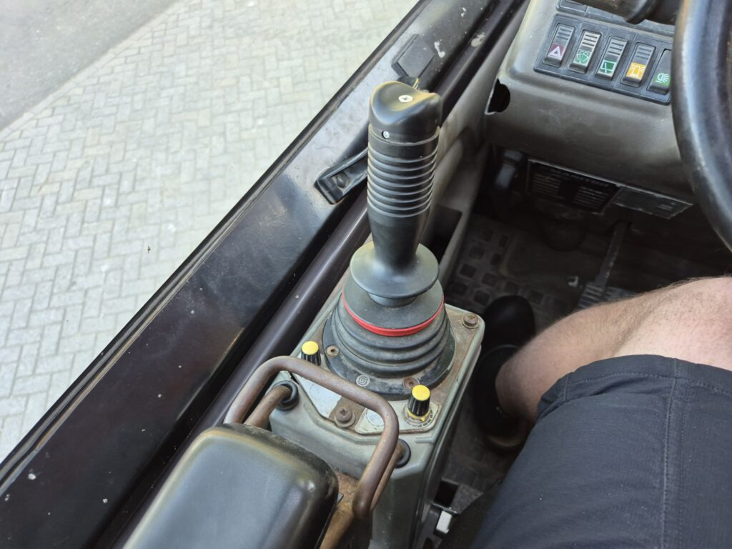 Τηλεσκοπικός φορτωτής MANITOU MRT 2150 M-series: φωτογραφία 17 Τηλεσκοπικός φορτωτής MANITOU MRT 2150 M-series: φωτογραφία 17