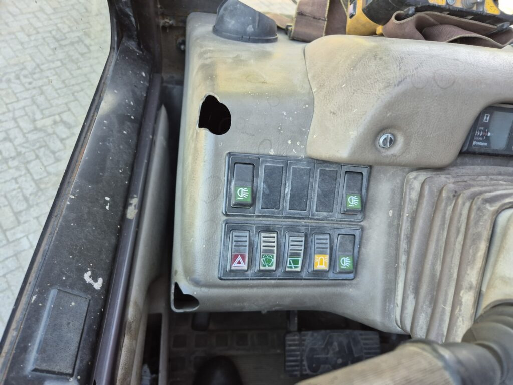 Τηλεσκοπικός φορτωτής MANITOU MRT 2150 M-series: φωτογραφία 16 Τηλεσκοπικός φορτωτής MANITOU MRT 2150 M-series: φωτογραφία 16