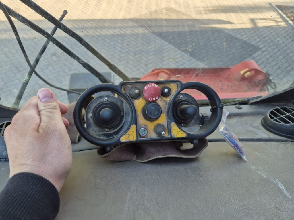 Τηλεσκοπικός φορτωτής MANITOU MRT 2150 M-series: φωτογραφία 12 Τηλεσκοπικός φορτωτής MANITOU MRT 2150 M-series: φωτογραφία 12