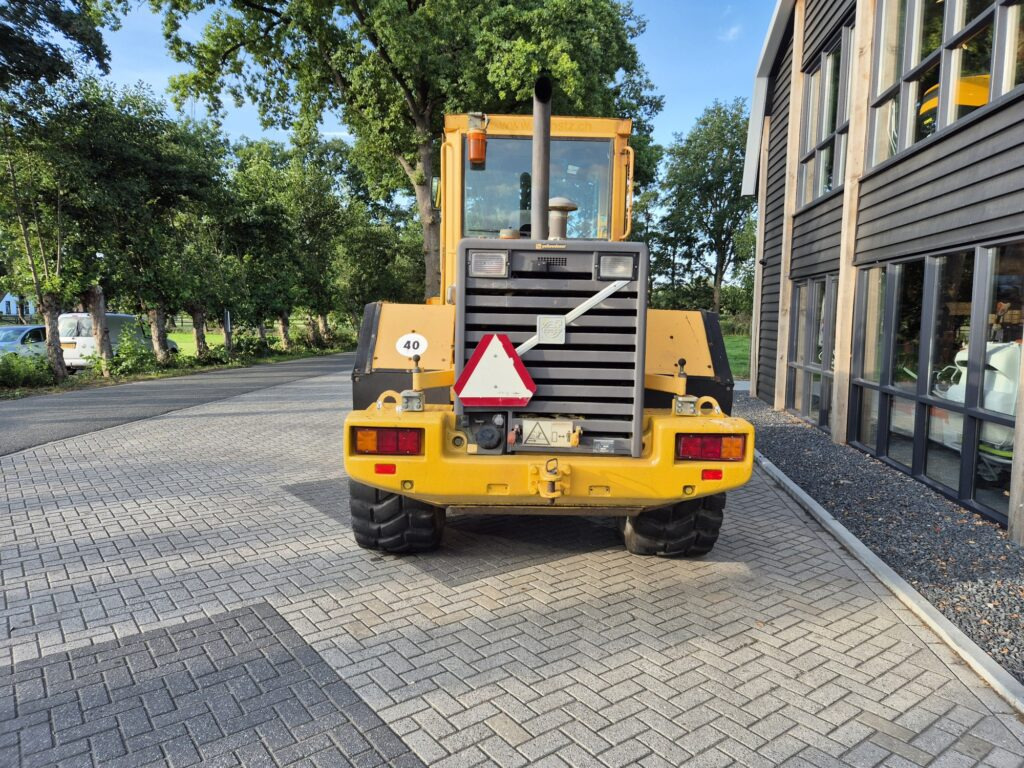 VOLVO L70C - Ελαστιχοφόρος φορτωτής: φωτογραφία 4 VOLVO L70C - Ελαστιχοφόρος φορτωτής: φωτογραφία 4
