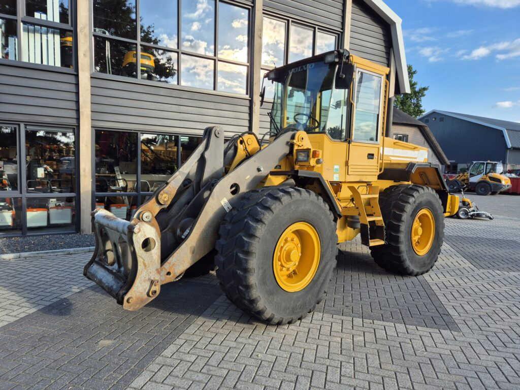 VOLVO L70C - Ελαστιχοφόρος φορτωτής: φωτογραφία 2 VOLVO L70C - Ελαστιχοφόρος φορτωτής: φωτογραφία 2