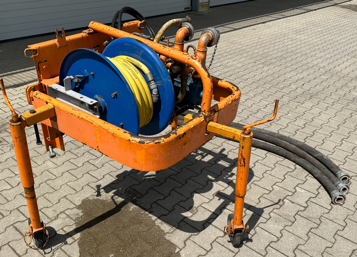 Unimog Frontanbauwasserpumpe Deu. hyd. - Αντλία νερού: φωτογραφία 3 Unimog Frontanbauwasserpumpe Deu. hyd. - Αντλία νερού: φωτογραφία 3