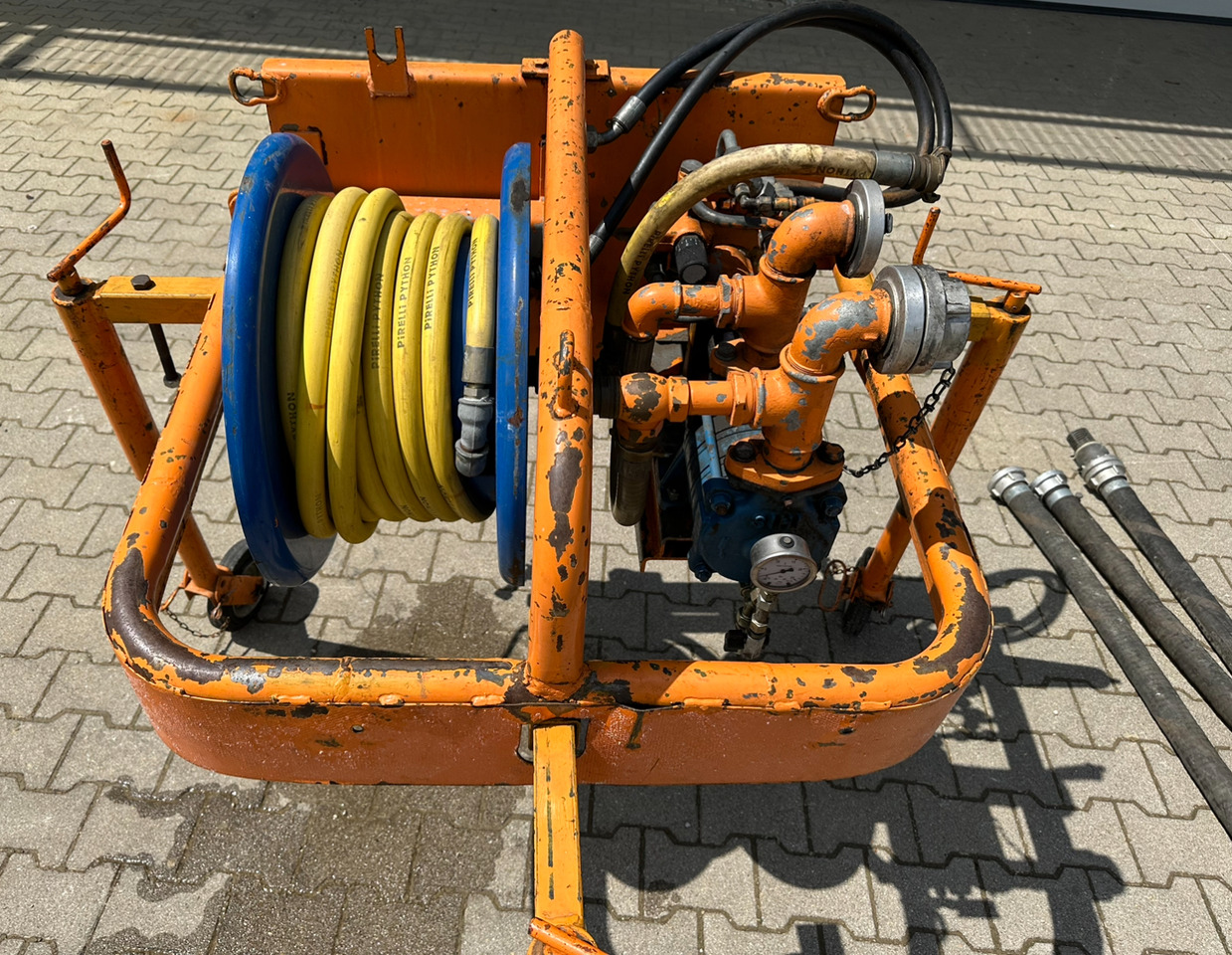 Unimog Frontanbauwasserpumpe Deu. hyd. - Αντλία νερού: φωτογραφία 2 Unimog Frontanbauwasserpumpe Deu. hyd. - Αντλία νερού: φωτογραφία 2