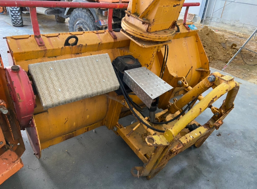 Unimog Schneefräse Overaasen T-70B - Εκχιονιστικό μαχαίρι: φωτογραφία 4 Unimog Schneefräse Overaasen T-70B - Εκχιονιστικό μαχαίρι: φωτογραφία 4