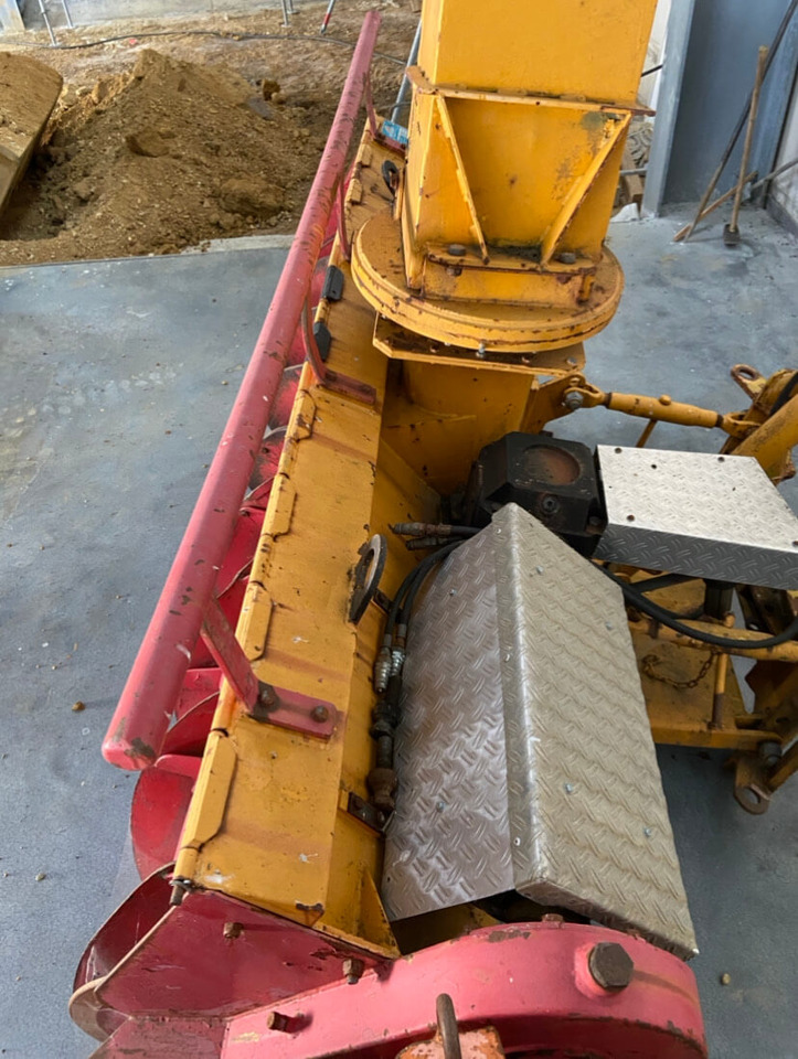 Unimog Schneefräse Overaasen T-70B - Εκχιονιστικό μαχαίρι: φωτογραφία 3 Unimog Schneefräse Overaasen T-70B - Εκχιονιστικό μαχαίρι: φωτογραφία 3